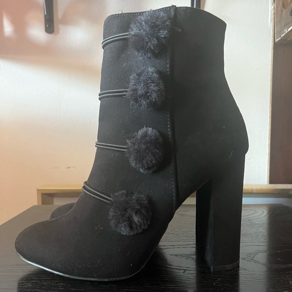 Black Ankle Boots with Faux Fur Poms - Picture 2 of 6